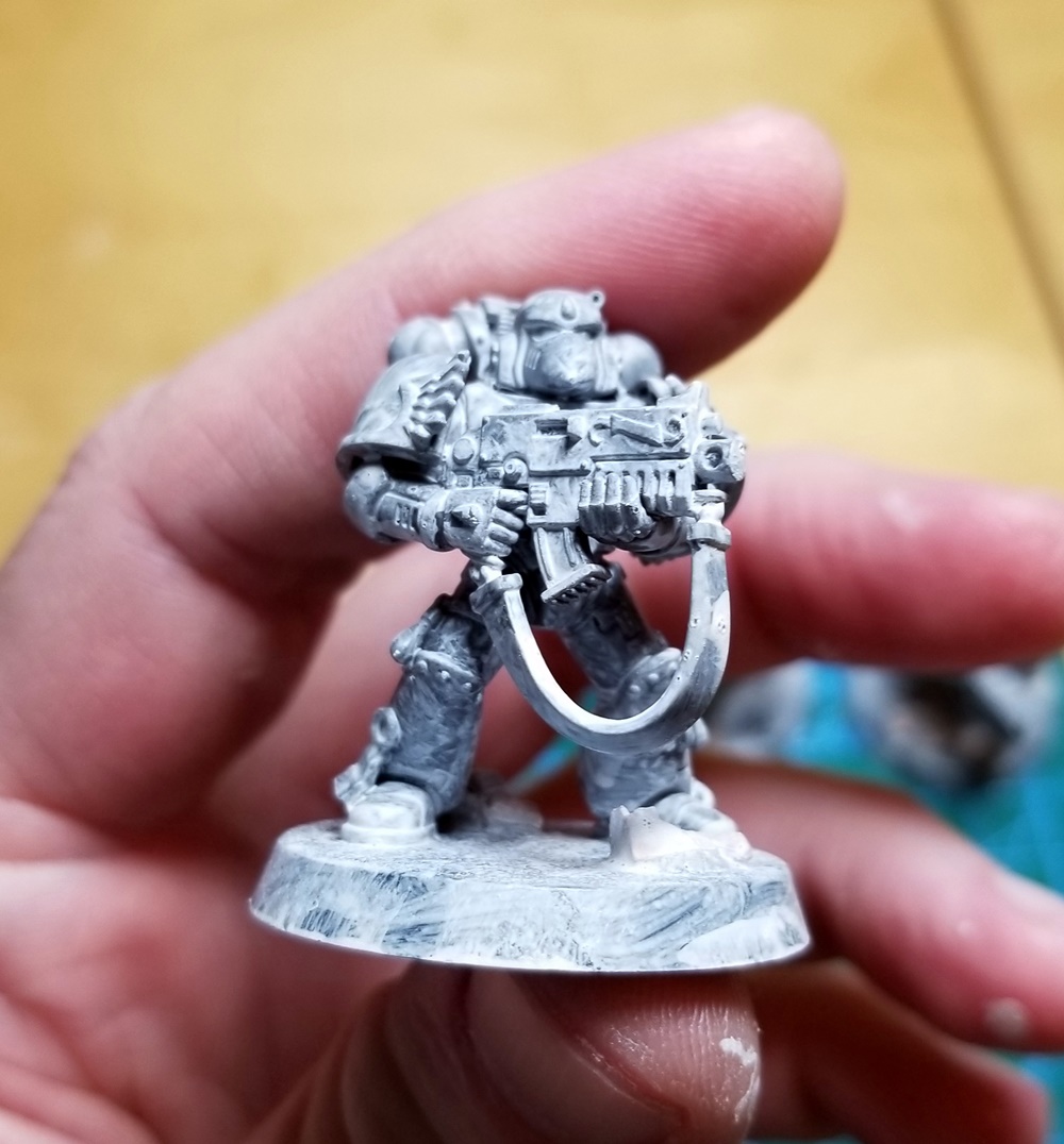 I need advice on brush on primer method. It doesn't seem to cover my  miniature : r/Warhammer40k